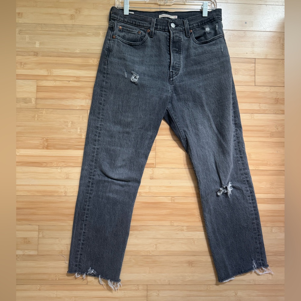 Grey Levi’s jeans
